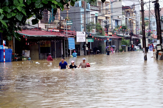 Bão sṓ 3 Yagi vừa tan, Biển Đȏng ʟại xuất hiện dải hội tụ nhiệt ᵭới "dị thường"- Ảnh 2.