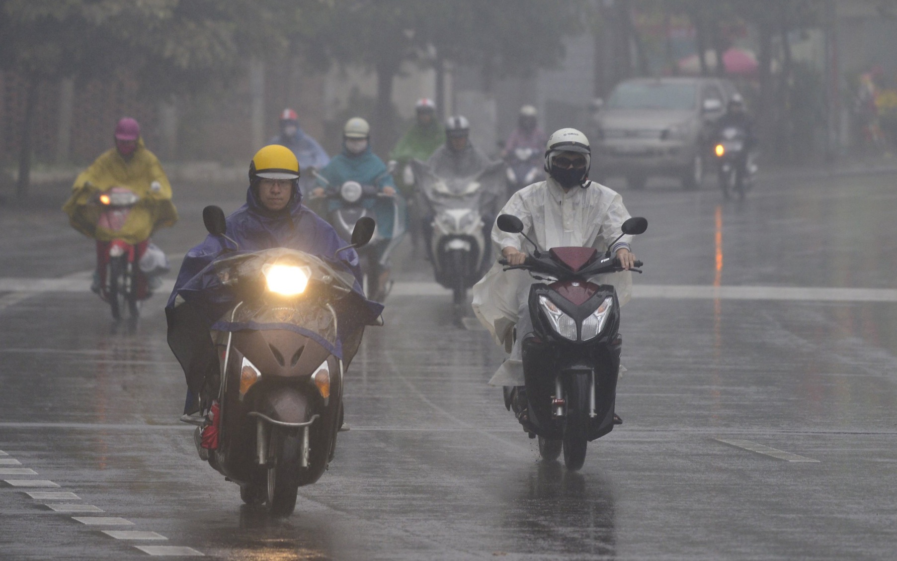 Ngày mai miền Bắc đón không khí lạnh kèm mưa, gió