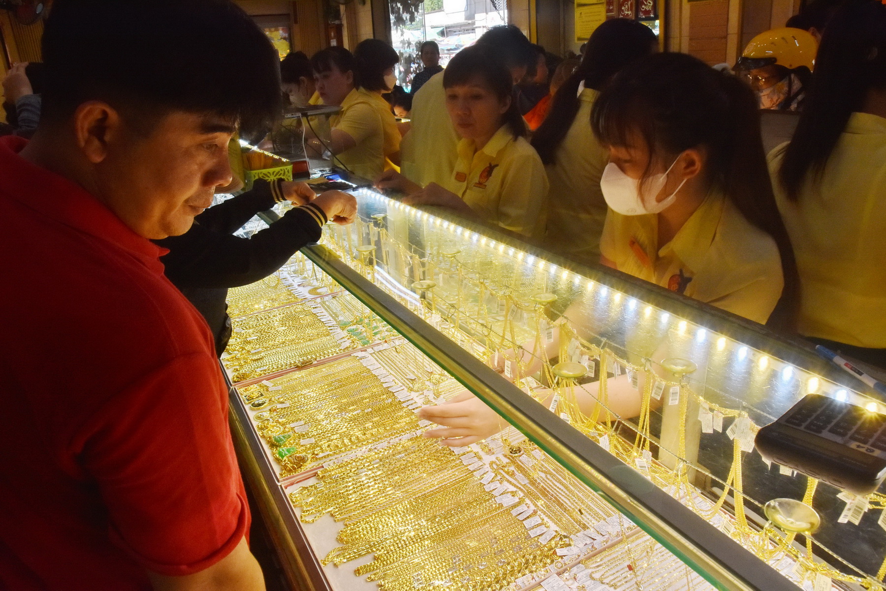 Giá vàng hôm nay, 29-12: Đảo chiều giảm mạnh