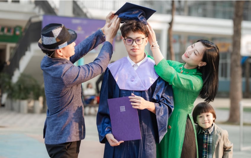 Con trai NSND Xuân Bắc hào hứng khoe kết quả thi tốt nghiệp THPT - Ảnh 2.