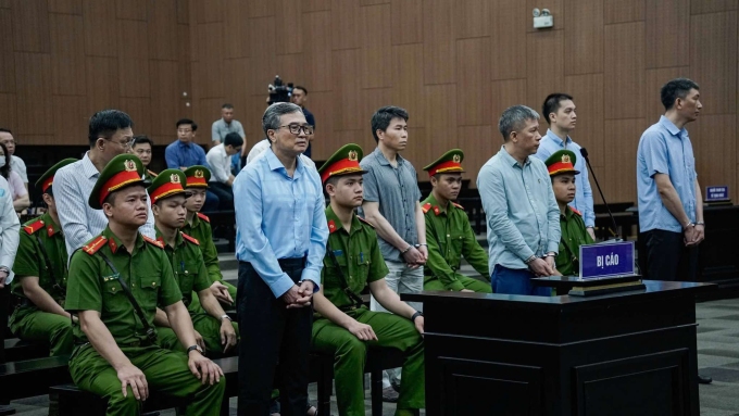 Các bị cáo tại tòa. Ảnh: Danh Lam
