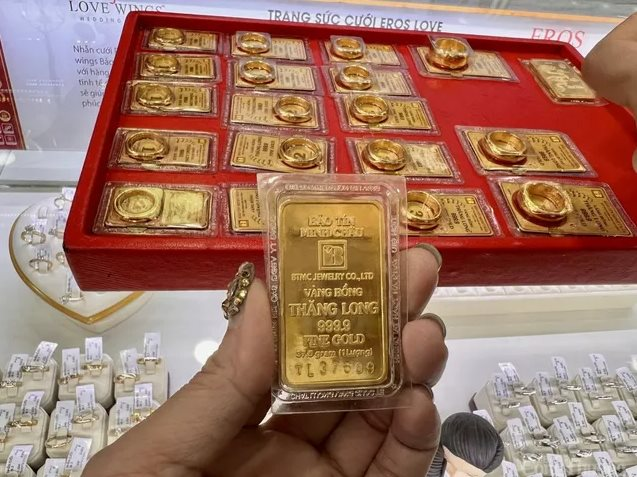 Giá vàng hôm nay (17-7): Trong nước giảm, thế giới bật tăng