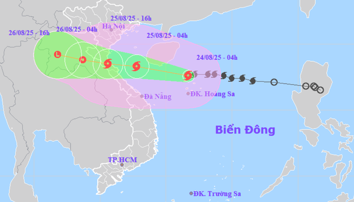 Bão số 5 liên tục tăng cấp, lao nhanh vào miền Trung, có thể gây mưa lớn trên 700 mm - Ảnh 1.