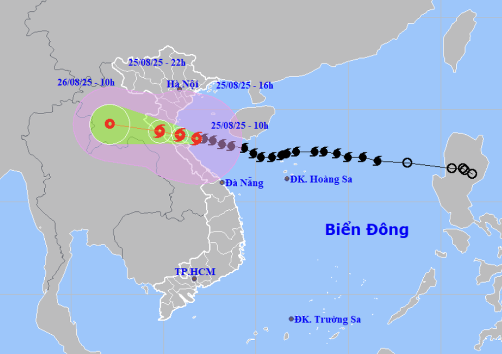 Bão Kajiki di chuyển chậm lại và rất mạnh khi đổ bộ vào đất liền - 1