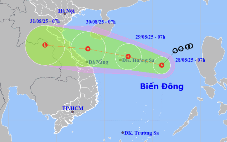 Hôm nay, áp thấp nhiệt đới khả năng thành bão, từ Đà Nẵng trở ra miền Bắc mưa lớn - Ảnh 2.