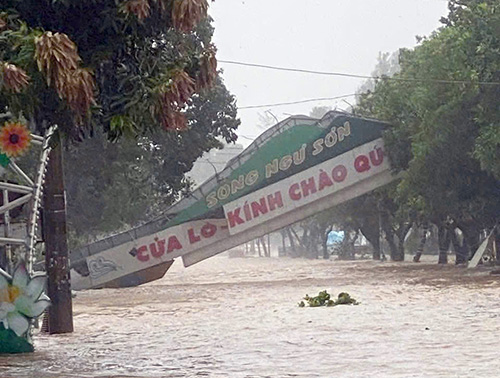 Bão số 5 giật cấp 13 đổ bộ vào đất liền Việt Nam: Những tỉnh thành nào đang "oằn mình" chống chọi? - Ảnh 4.