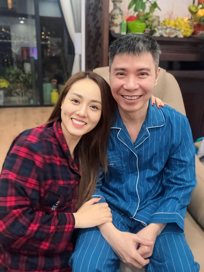 Vợ Công Lý thường cập nhật tình trạng của chồng ở trên mạng xã hội. Ảnh: FBNV