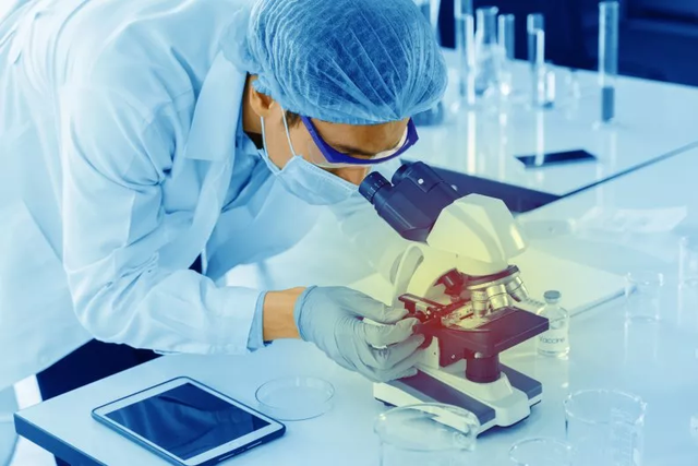 Vắc-xin ung thư "Make in Russia" sẵn sàng đưa vào sử dụng: Chính phủ Nga có động thái bất ngờ - Ảnh 1.