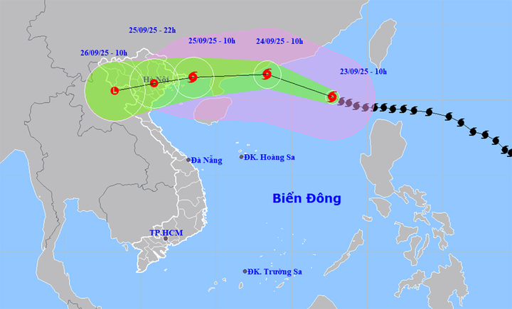 Siêu bão Ragasa có dấu hiệu suy yếu, tâm mưa tập trung ở loạt tỉnh miền Bắc- Ảnh 1.