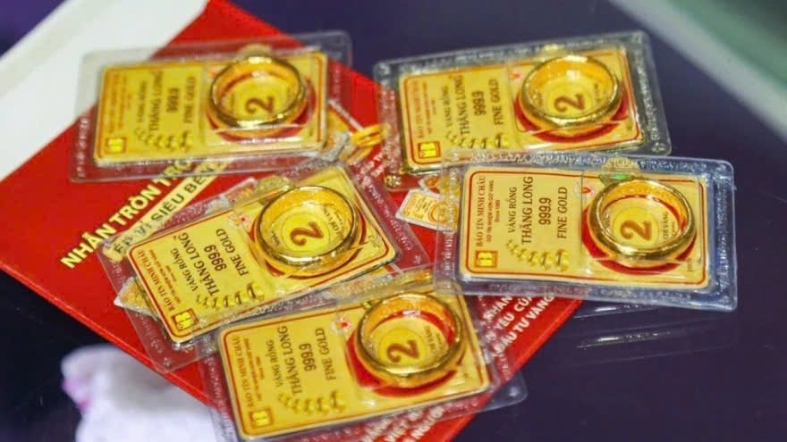  SJC niêm yết ở mức 145,4 – 147,9 triệu đồng/lượng, giảm 4,2 triệu đồng/lượng mua vào và 3,9 triệu đồng/lượng bán ra.