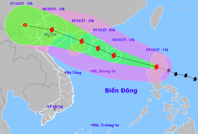 Chiều tối nay bão Matmo (bão số 11) vào Biển Đông, tiếp tục mạnh lên- Ảnh 1.