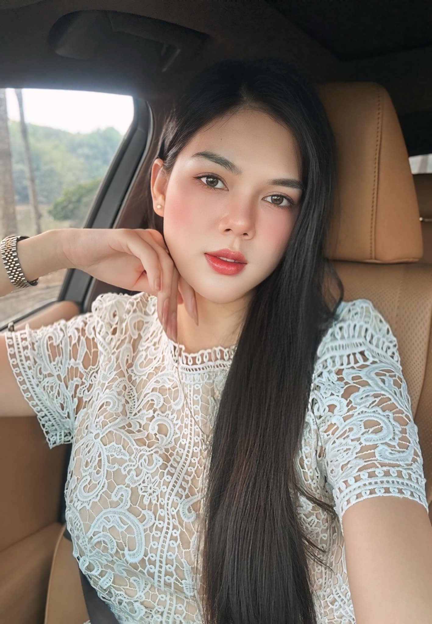 Ngọc Trinh tiễn đưa bạn trai cũ qua đời- Ảnh 3.