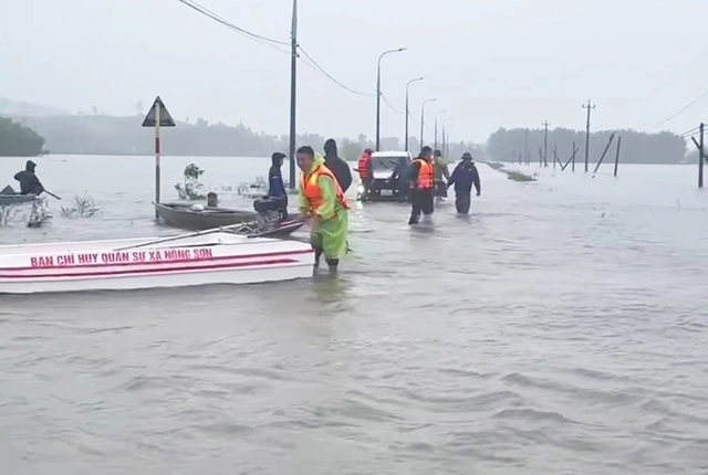 o-to-bi-lu-cuon-troi-3