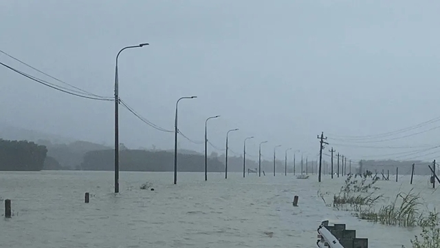 o-to-bi-lu-cuon-troi-4