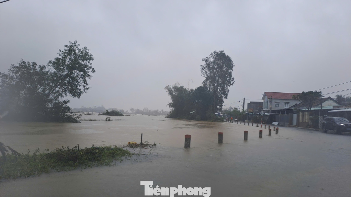 Lãnh đạo xã Hòa Thịnh lên tiếng về thông tin có hàng trăm người chết do mưa lũ- Ảnh 3.