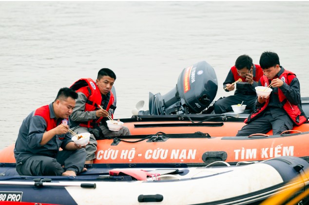 vu-chu-re-nghi-nhay-cau-ngay-trong-ngay-vui-trong-dai-hang-xom-tiet-lo-cuoc-tro-chuyen-cuoi-giua-chu-re-va-me-4