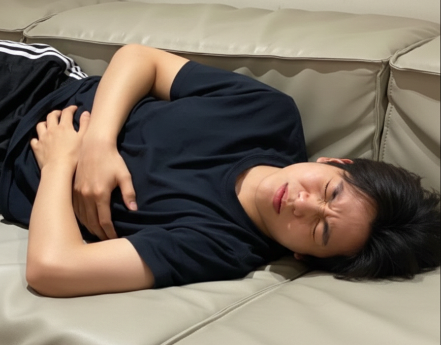 Ngày càng có nhiều người tử vong vì ung thư dạ dày, bác sĩ cảnh báo: Thấy 4 thứ này ở vùng bụng phải đi khám ngay! - Ảnh 1.