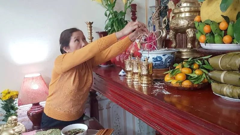 Hết Tết hạ gấp 4 thứ trên bàn thờ, để 1/4 thứ tài lộc cũng