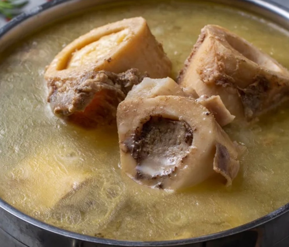 Ngày càng nhiều người "trẻ măng" đã phải chạy thận, bác sĩ nói thẳng: 5 loại canh này "PHÁ THẬN" nhanh hơn rượu- Ảnh 2.