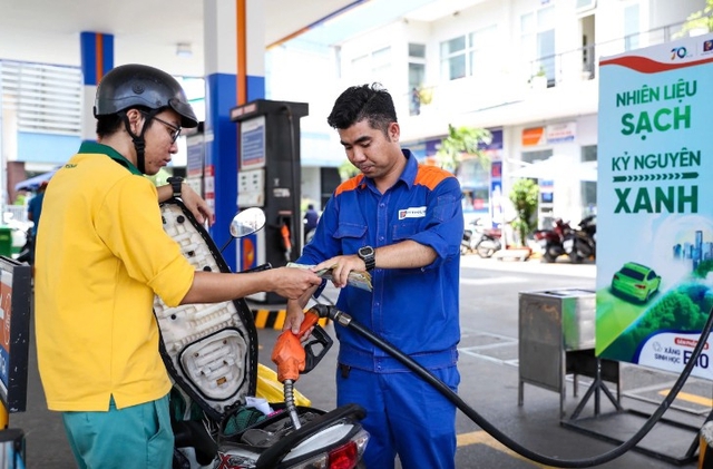 Giá xăng dầu tiếp tục tăng, có mặt hàng vượt mốc 40.000 đồng/lít - Ảnh 2.