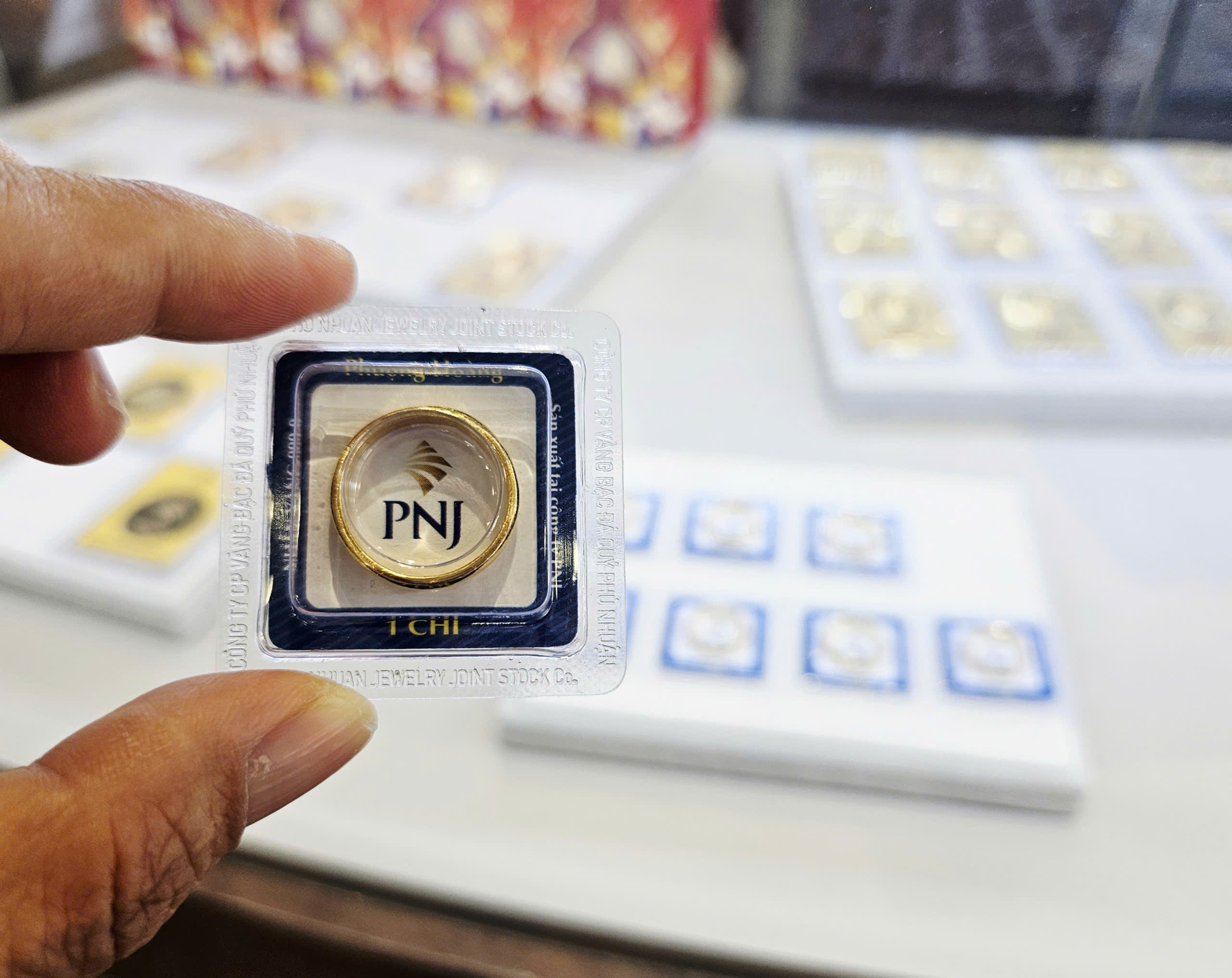 Giá vàng hôm nay 15 - 3: Dự báo giá vàng và xu hướng thị trường kinh tế - Ảnh 2.