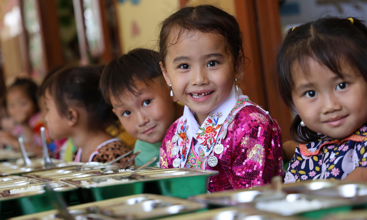 Hỗ trợ tiền ăn trưa 360.000 đồng/tháng cho trẻ mẫu giáo 3-5 tuổi ở vùng khó khăn. (Ảnh minh họa)