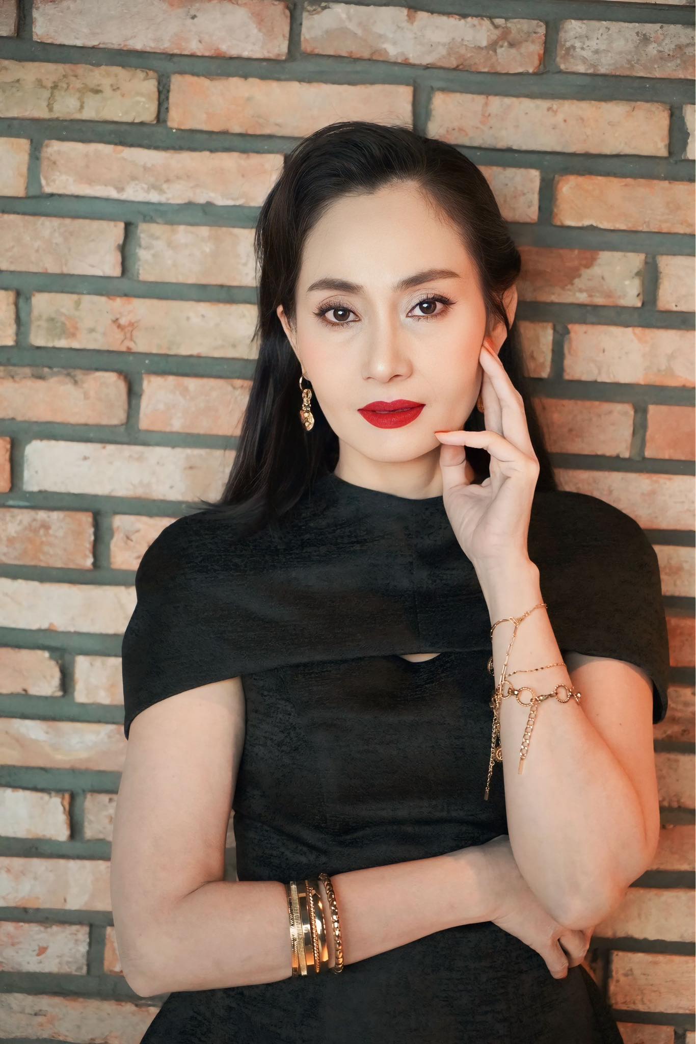 Nhiều nghệ sĩ bị bắt vì ma túy, 1 nữ NSƯT đình đám nói góc khuất đáng sợ: “Họ coi đó là sành điệu”