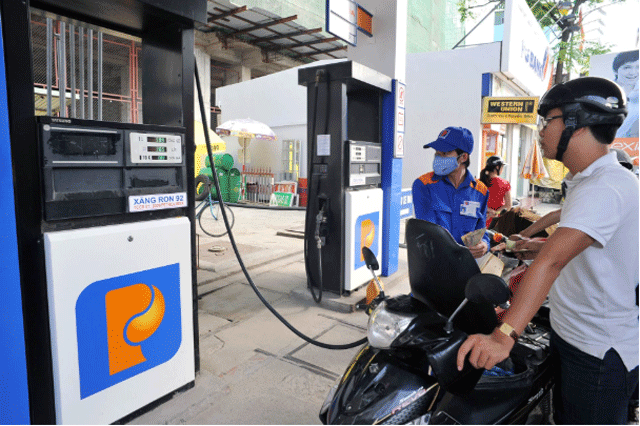 Bộ Công Thương công bố các cửa hàng bán xăng E5 RON92 tại Hà Nội, TPHCM và giá bán mới nhất?