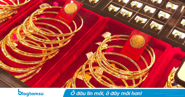 Giá vàng hôm nay: Vàng nhẫn, vàng miếng SJC đồng loạt quay đầu tăng mạnh