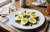 Ăn trứng luộc hàng ngày: Thói quen bổ gan hay đang 'tàn phá' lá gan của bạn?