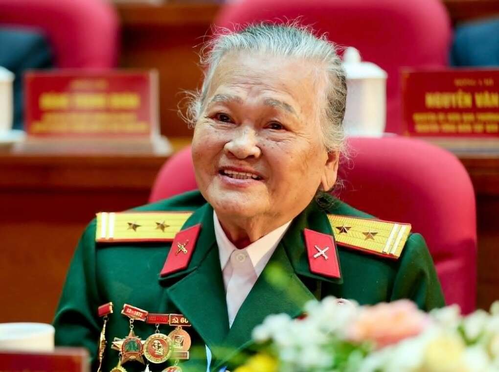 Bà Ngô Thị Tuyển tại lễ kỷ niệm 60 năm chiến thắng Hàm Rồng, năm 2025. Ảnh: Lê Hoàng