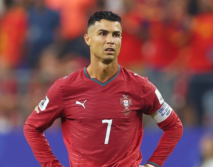Ronaldo vừa xách vali về nước, giá vé World Cup 2026 lập tức bốc hơi gần 60%