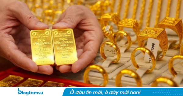 Giá vàng hôm nay 4/7: Đồng loạt tăng vọt