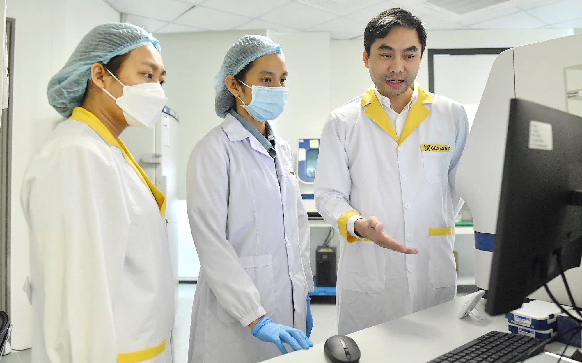 Đột kích 2 căn nhà, công an phát hiện đường dây sản xuất ca cao, nước xả vải và cà phê giả, tịch thu hơn 220.000 sản phẩm - Ảnh 6.