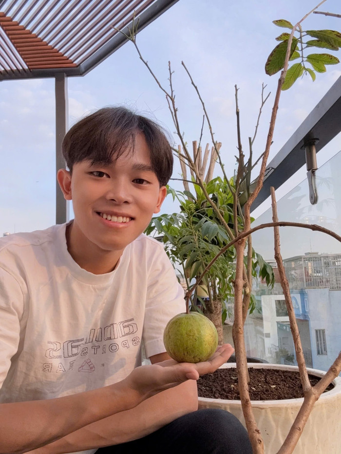 Thông tin ca sĩ Hồ Văn Cường mua được nhà sau 10 năm đi hát nhận được nhiều sự chú ý (Ảnh: Hồ Văn Cường Fanpage).